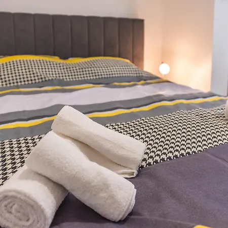 Cozy With Free Parking Apartment Varna
