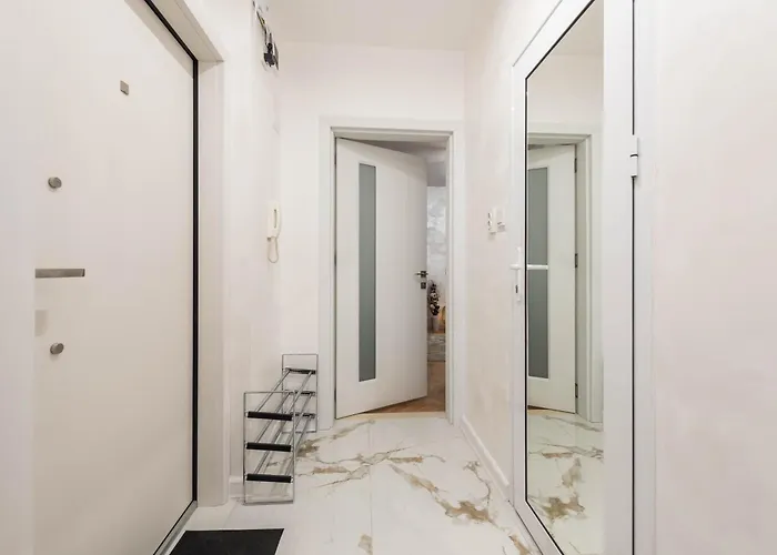 Cozy With Free Parking Appartement Varna